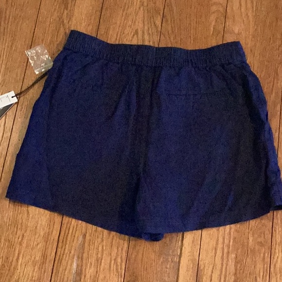 Nicole Miller navy Blue 100% linen Shorts. Women’s size medium. ❗️NEW❗️ - Picture 9 of 13